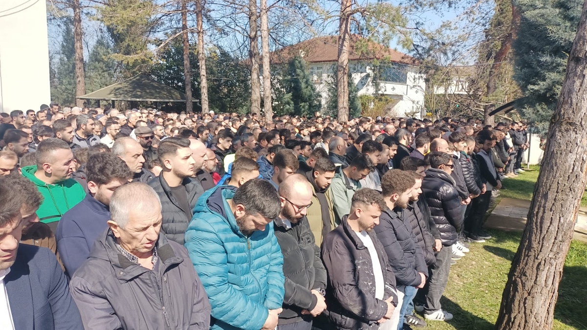 Kazada hayatını kaybeden genç gözyaşları içinde toprağa verildi