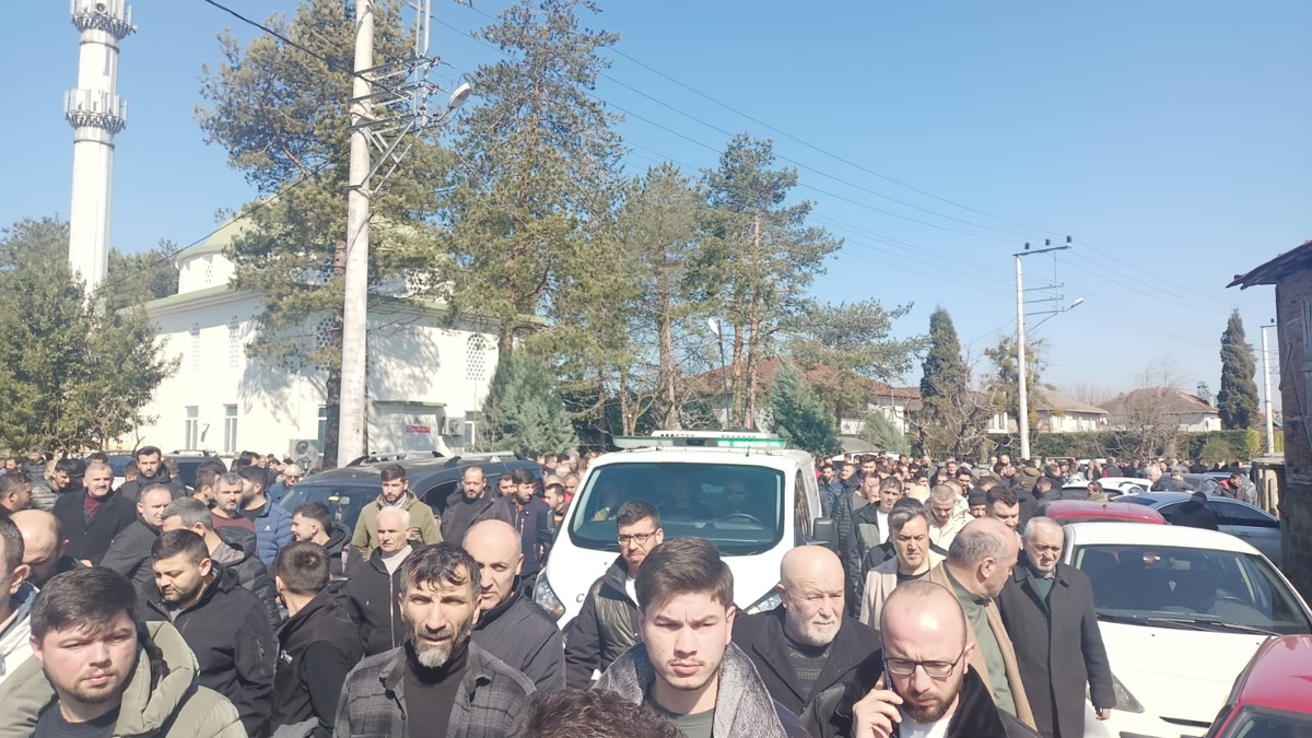 Kazada hayatını kaybeden genç gözyaşları içinde toprağa verildi