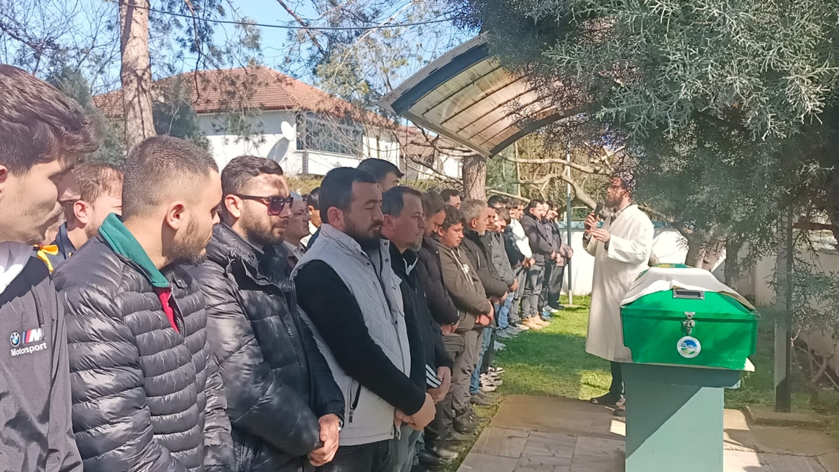 Kazada hayatını kaybeden genç gözyaşları içinde toprağa verildi