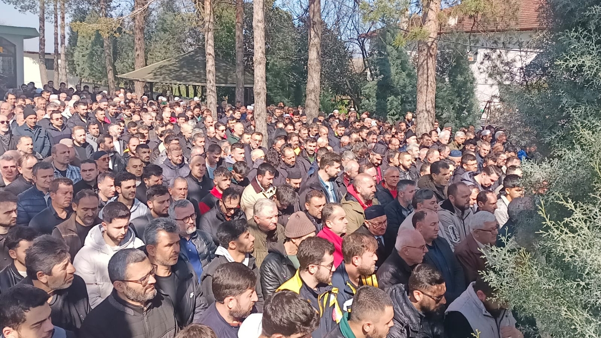 Kazada hayatını kaybeden genç gözyaşları içinde toprağa verildi