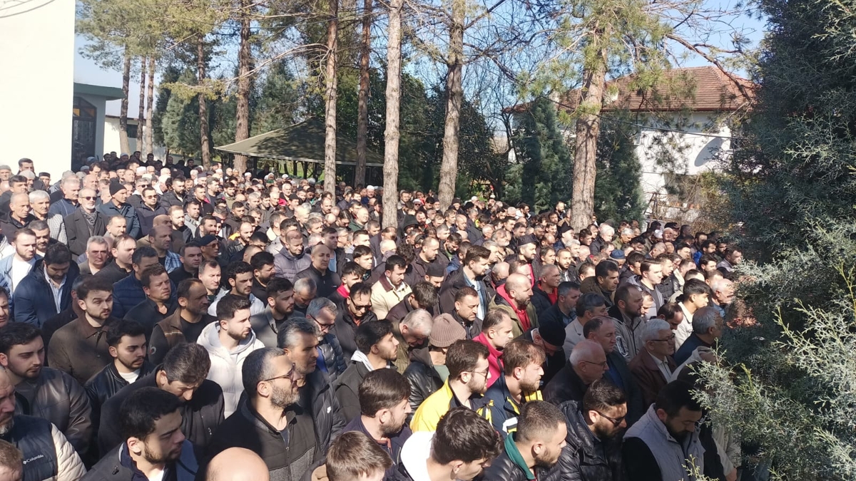 Kazada hayatını kaybeden genç gözyaşları içinde toprağa verildi