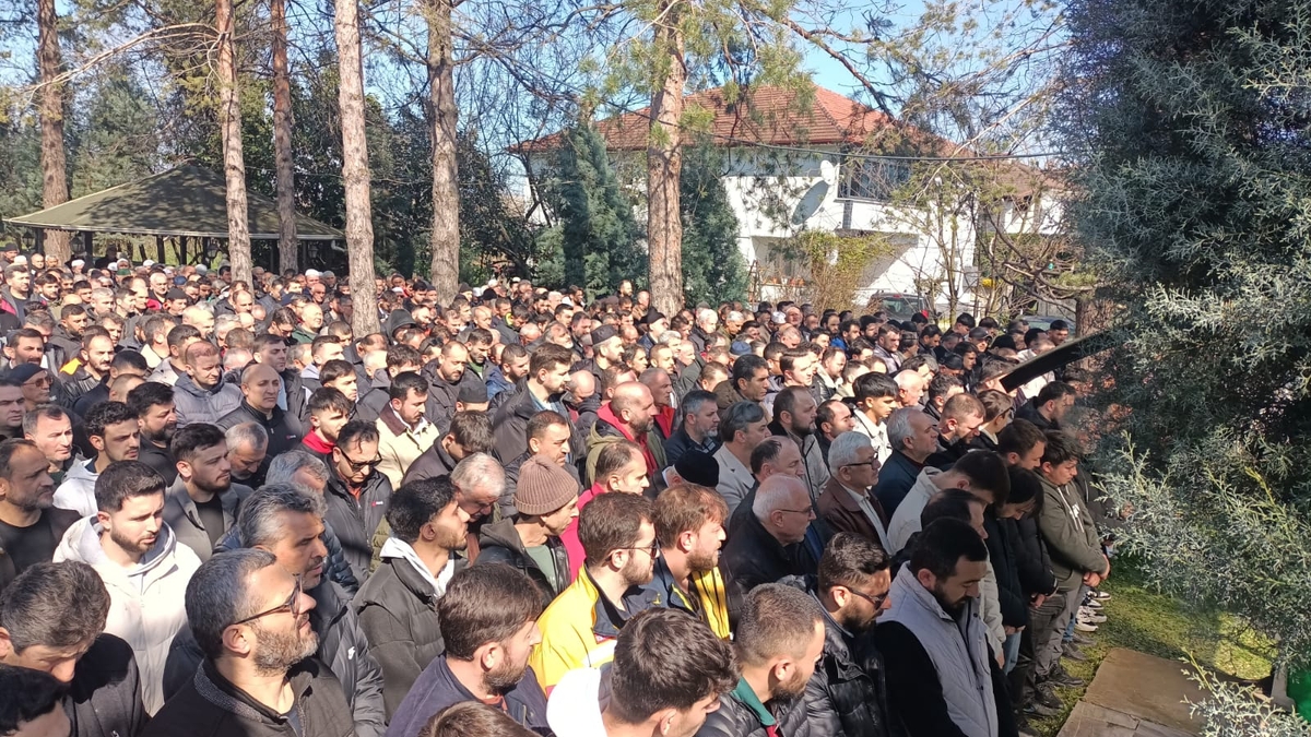 Kazada hayatını kaybeden genç gözyaşları içinde toprağa verildi