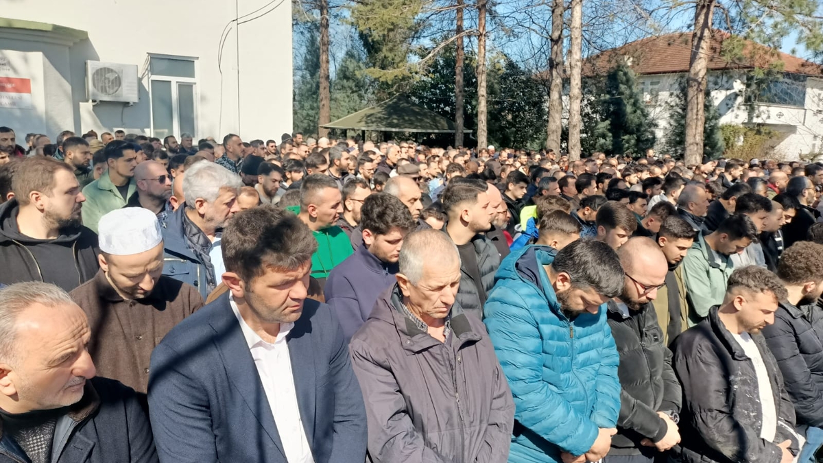 Kazada hayatını kaybeden genç gözyaşları içinde toprağa verildi