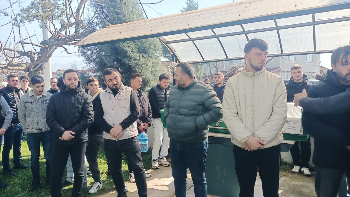 Kazada hayatını kaybeden genç gözyaşları içinde toprağa verildi