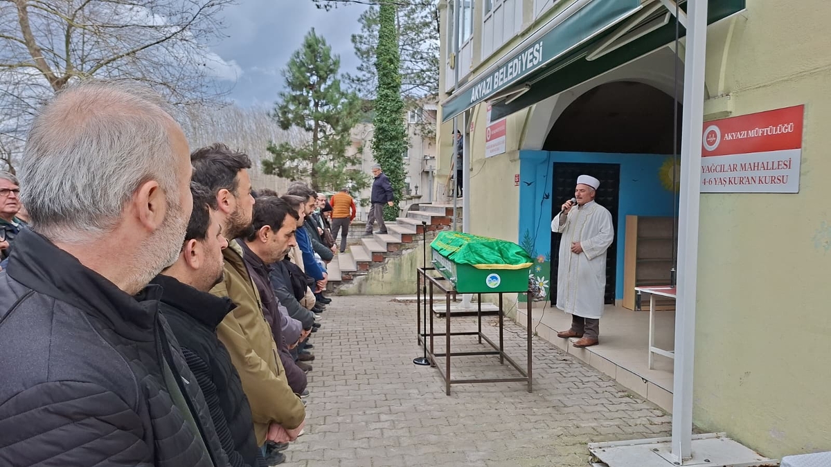 Kazada hayatını kaybeden sürücü toprağa verildi