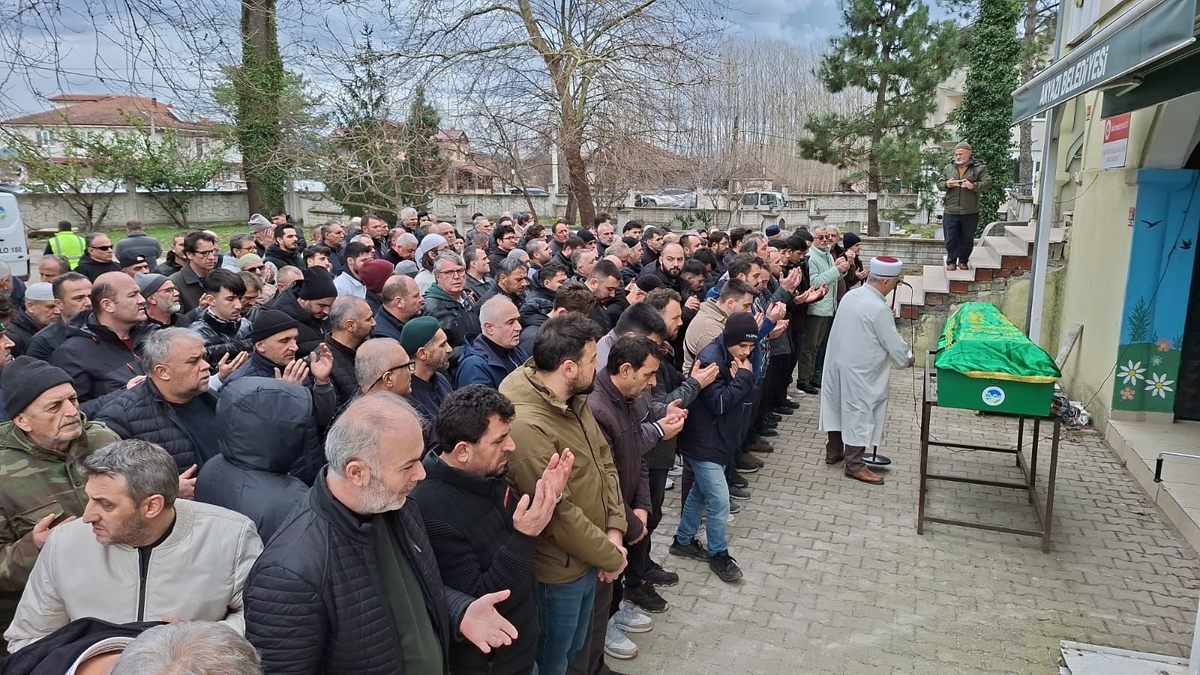 Kazada hayatını kaybeden sürücü toprağa verildi