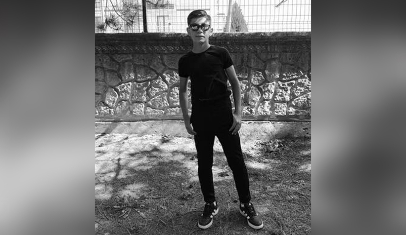 Kazada ölen 13 ve 14 yaşlarındaki iki kardeşe acı veda