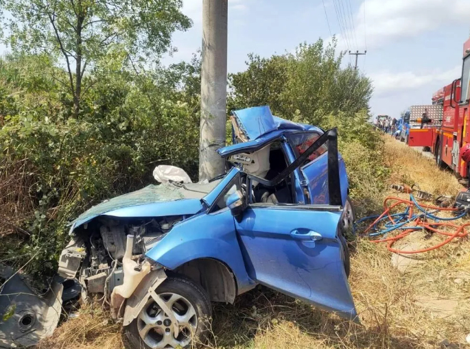 Kazada ölen 13 ve 14 yaşlarındaki iki kardeşe acı veda