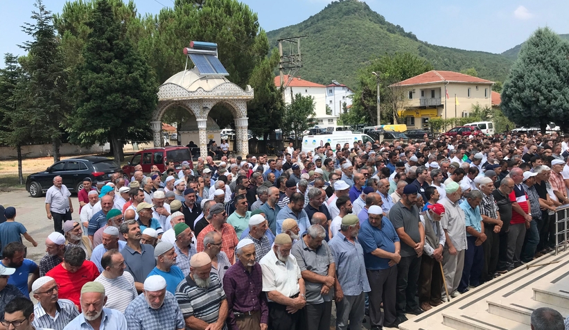 kazada-olen-17-yasindaki-genc-son-yolculuguna-ugurlandiyzb5d2t2tw