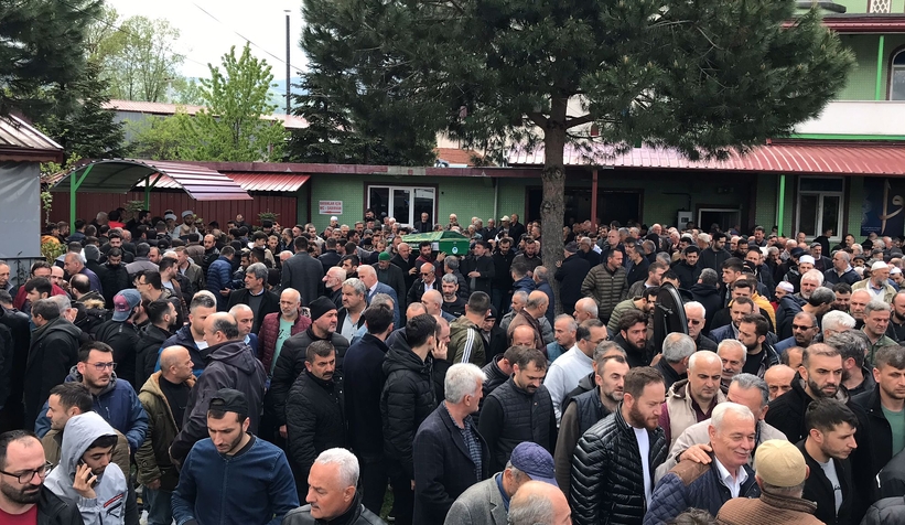 Kazada ölen 2 kişi toprağa verildi