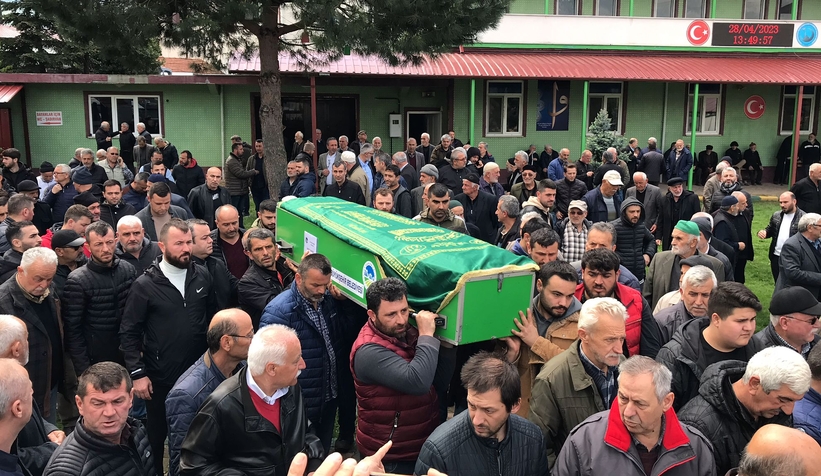 Kazada ölen 2 kişi toprağa verildi