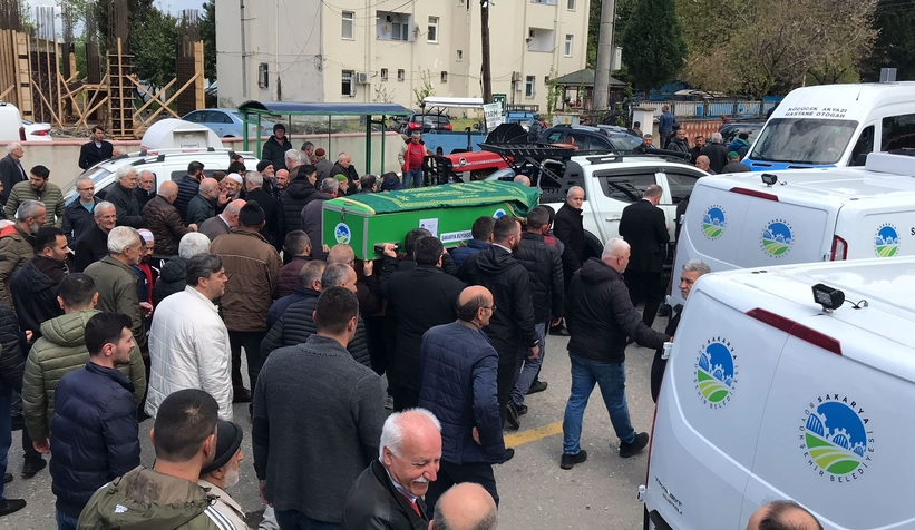 Kazada ölen 2 kişi toprağa verildi