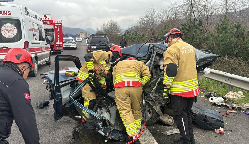 Kazada ölen anne, baba ve kızları toprağa verildi
