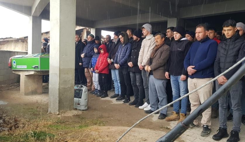 kazada-olen-genc-hemsire-topraga-verildisuy4zenzqn