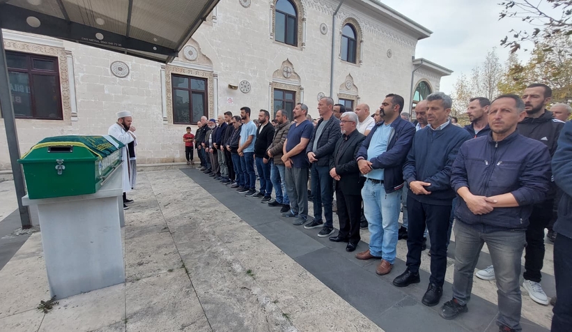 kazada-olen-surucu-topraga-verildiuvvkvge1dw