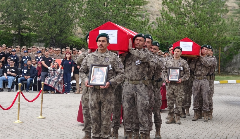 kazada-sehit-olan-polisin-cenazesi-akyazi-ya-gonderildinw5zwlnuc3
