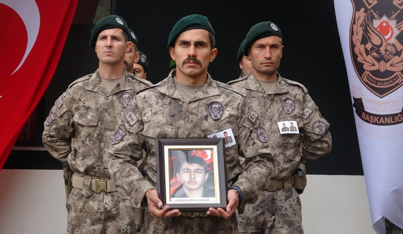 kazada-sehit-olan-polisin-cenazesi-akyazi-ya-gonderildinw5zwlnuc3