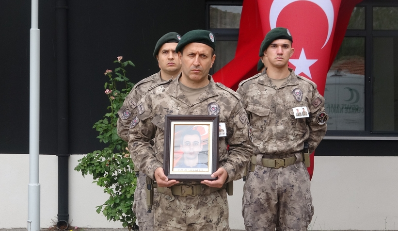 kazada-sehit-olan-polisin-cenazesi-akyazi-ya-gonderildinw5zwlnuc3