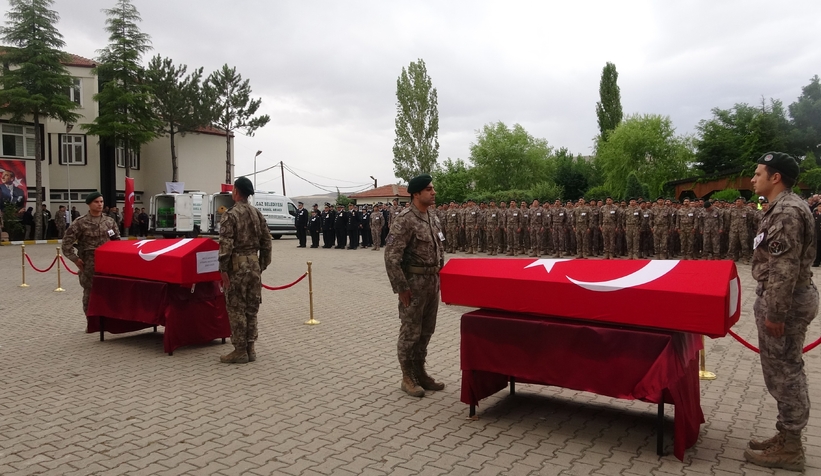 kazada-sehit-olan-polisin-cenazesi-akyazi-ya-gonderildinw5zwlnuc3