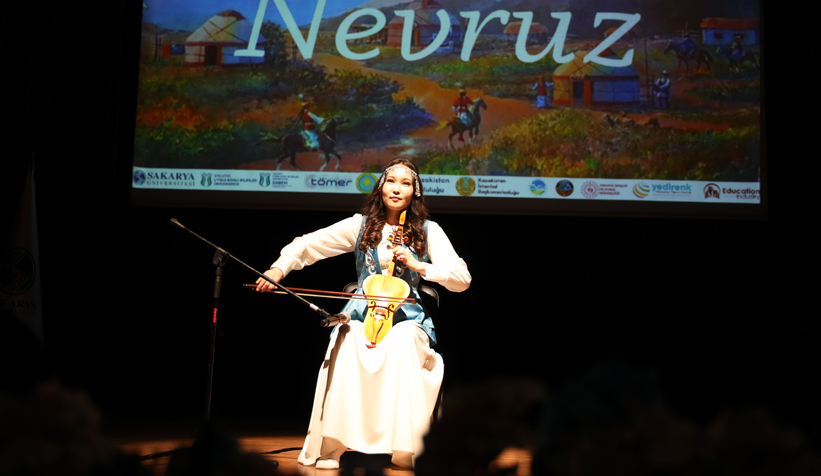 kazak-ogrenciler-nevruzun-gelisini-coskuyla-kutladilaranqzbezcb1