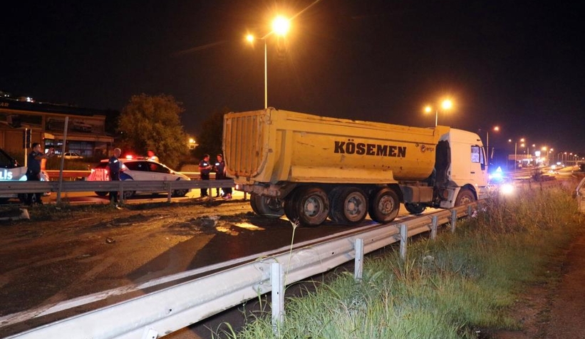 Kazaya giden ekipler sürücüyü vurulmuş halde buldu