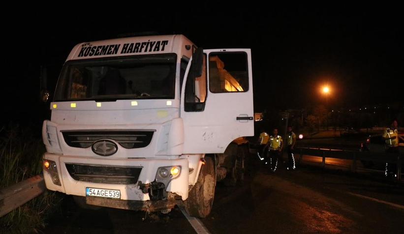 Kazaya giden ekipler sürücüyü vurulmuş halde buldu
