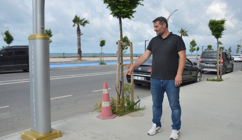 Kendi malıymış gibi alıp götürdü, güvenlik kamerasına yakalandı