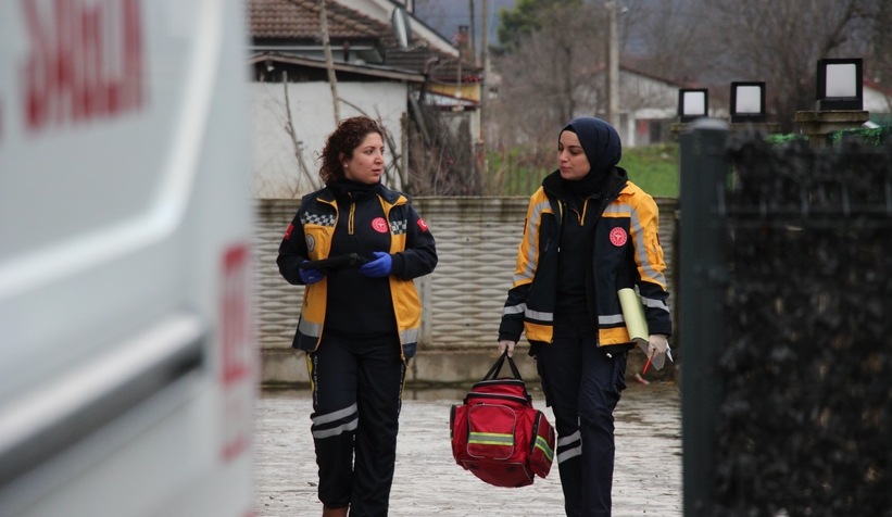 kendine-zarar-veren-kadin-ekipleri-alarma-gecirdirufzdwrymv