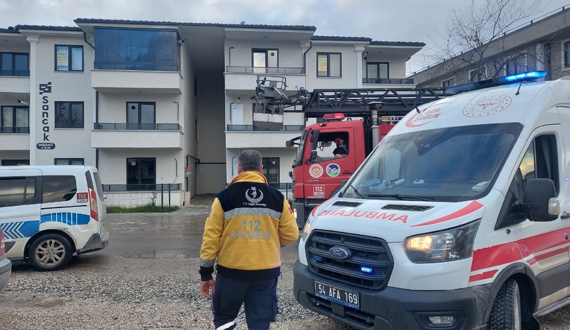 kendine-zarar-veren-kadin-ekipleri-alarma-gecirdirufzdwrymv