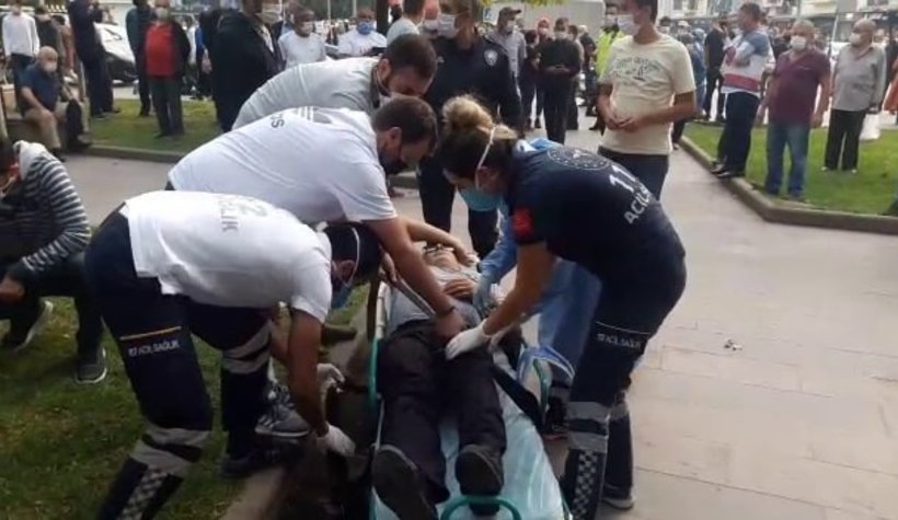 Kent merkezinde bıçaklı kavga: 3 yaralı