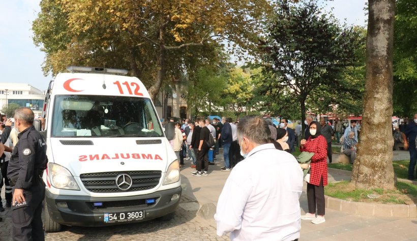 Kent merkezinde bıçaklı kavga: 3 yaralı