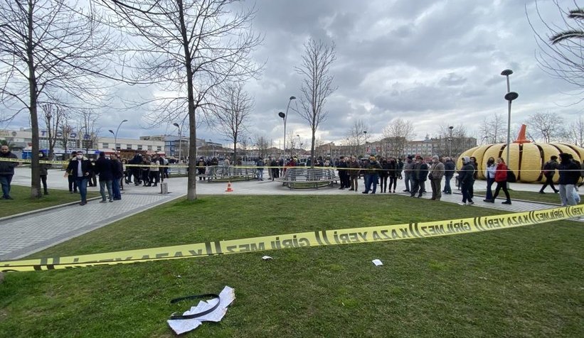 Kentin göbeğinde tartıştığı kişiyi vurdu