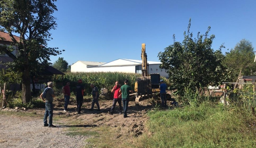 Kepçe doğalgaz borusunu patlattı