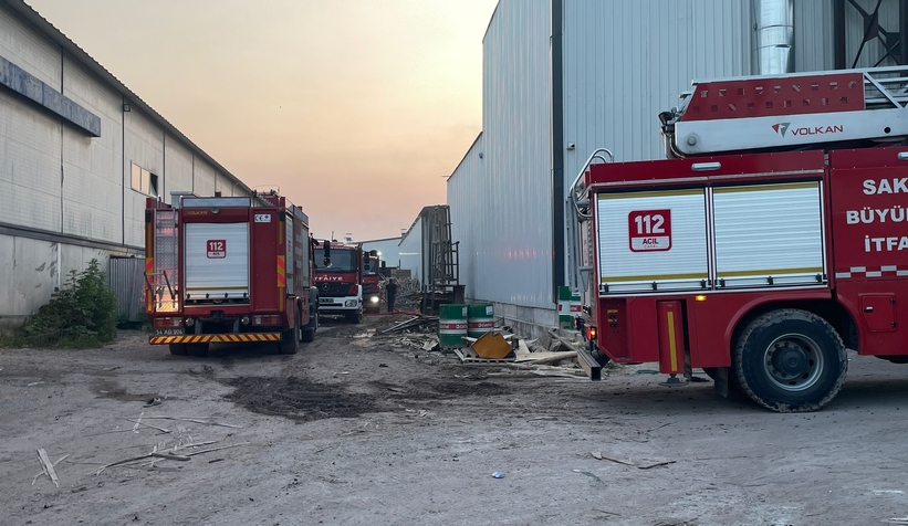 Kereste fabrikasında korkutan yangın