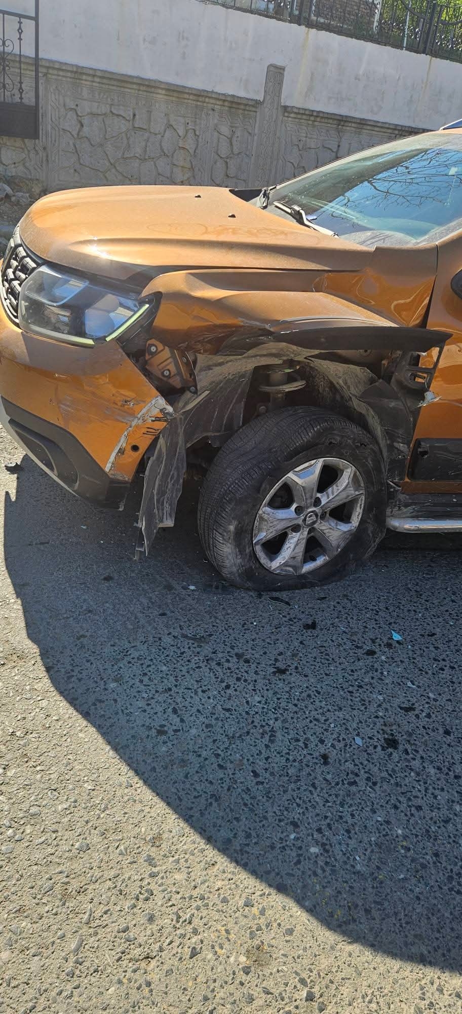 ki araç kafa kafaya girdi: 1 yaralı