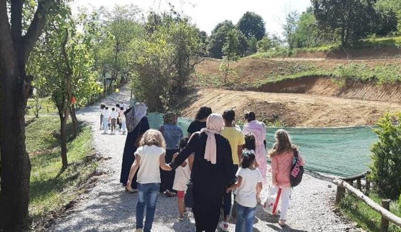 Kimsesiz çocuklar gönüllerince eğlendiler