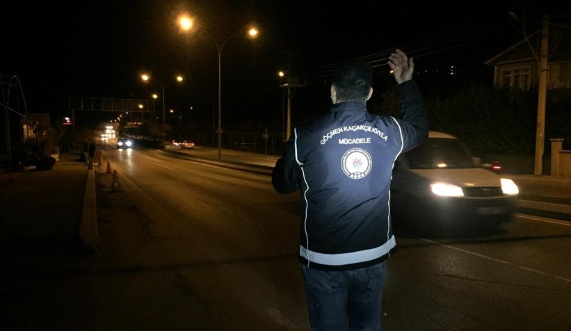 Kırmızı bültenle aranan 2 Iraklı yakalandı