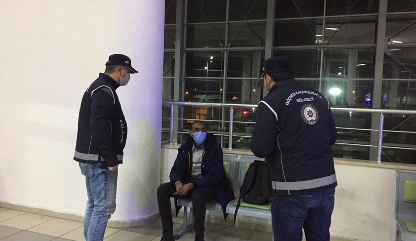 Kırmızı bültenle aranan 2 Iraklı yakalandı