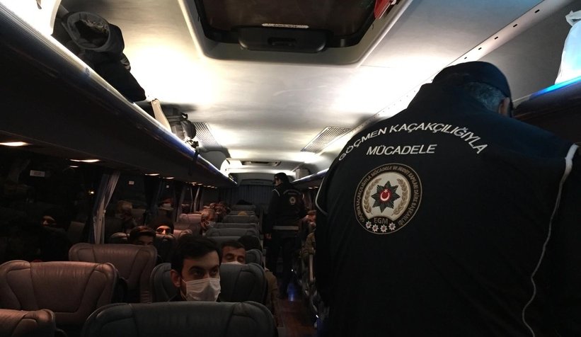 Kırmızı bültenle aranan 2 Iraklı yakalandı