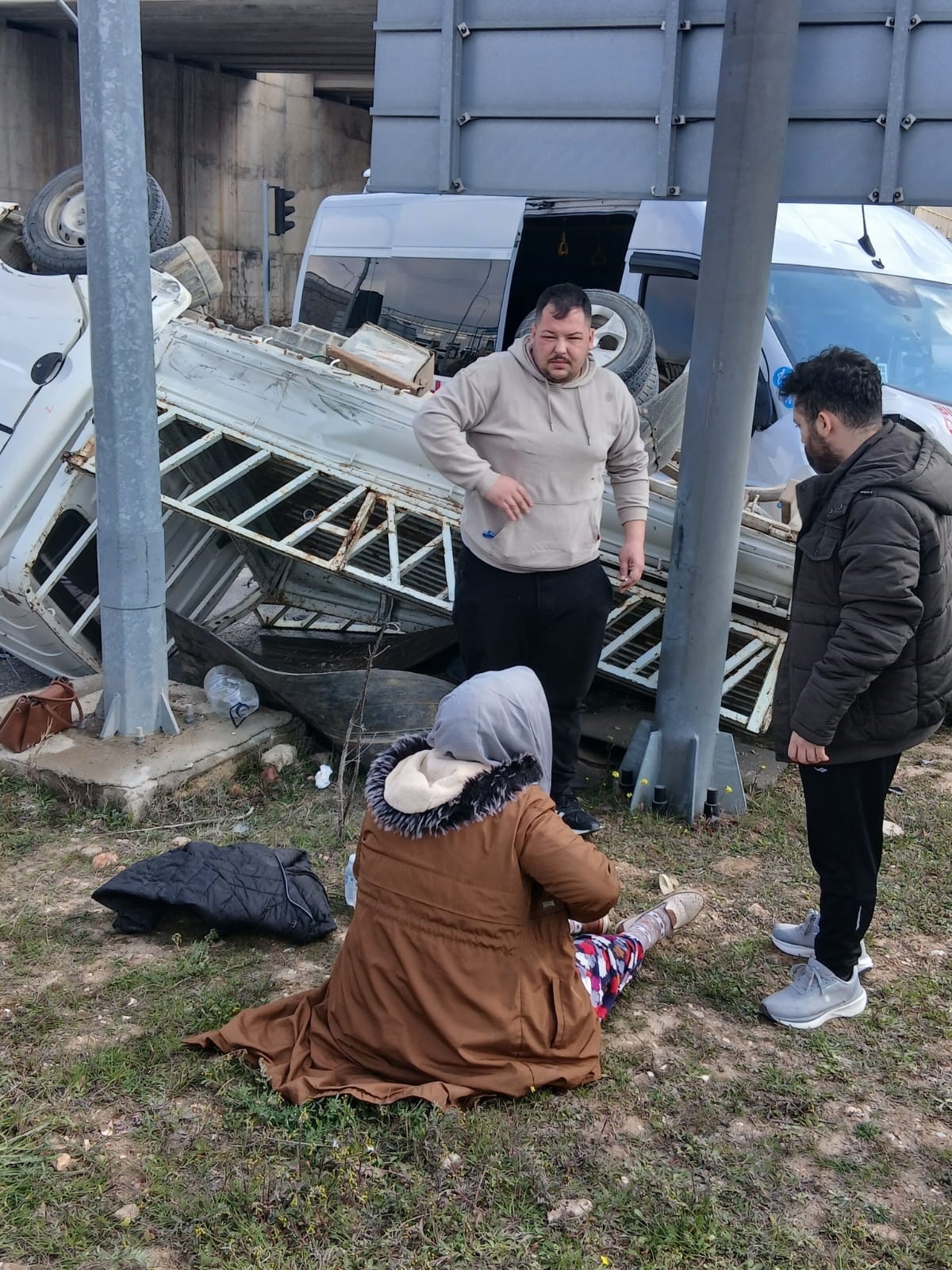 Kırmızı ışık ihlali kaza ile sonuçlandı: 9 yaralı