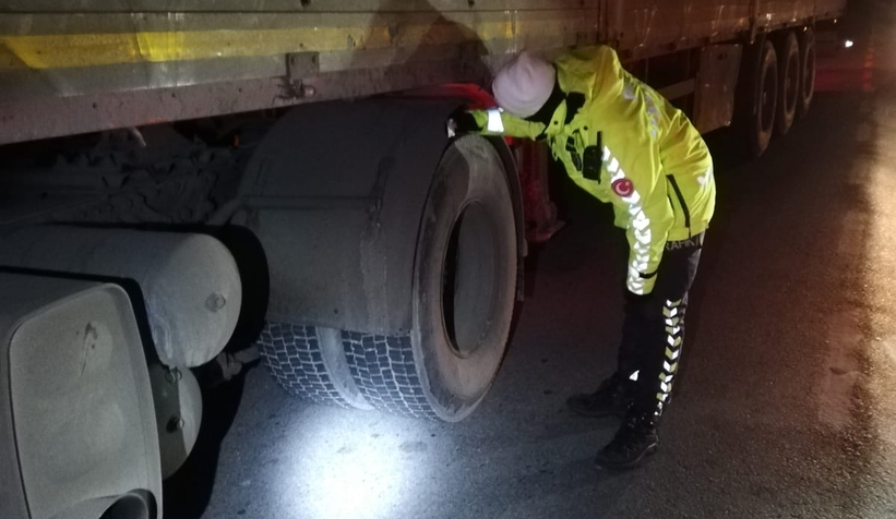 Kış lastiği denetimi yaptılar