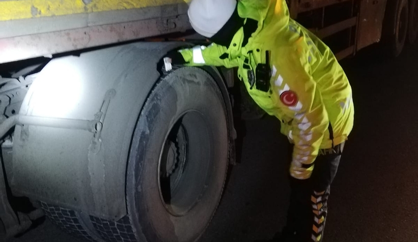 Kış lastiği denetimi yaptılar