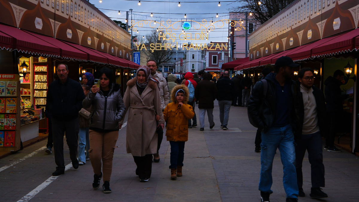 Kitap Sokağı kitapseverlerin buluşma noktası oldu