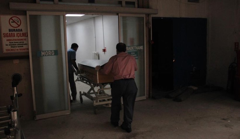 Kız arkadaşını öldürüp cesedini taksiyle emniyete götürdü