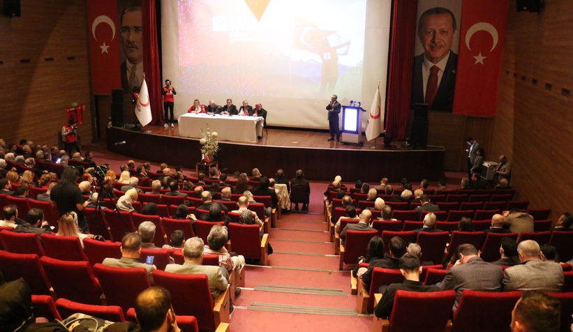 kizilay-sakarya-da-cevdet-koc-guven-tazelediqufmdlzds3