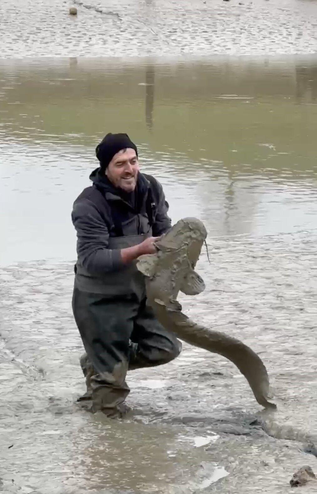 Koca gölet saniyeler içinde yok olmuştu; İşte detaylar