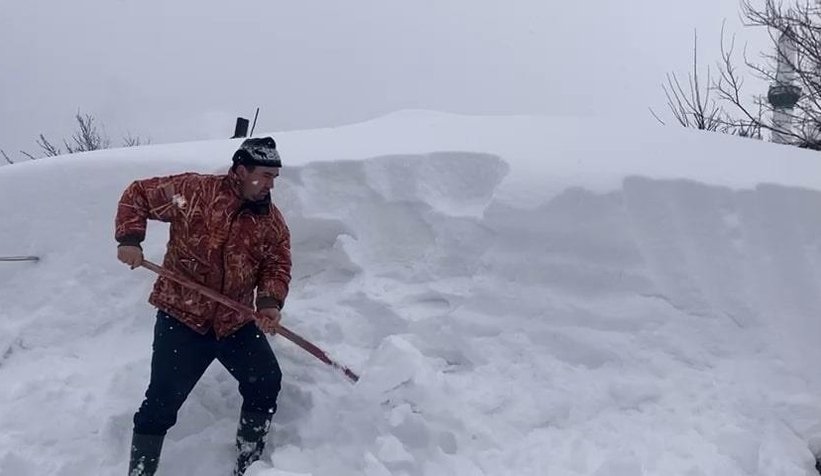 Kocaali'de kar temizliği Doğu illerini aratmadı