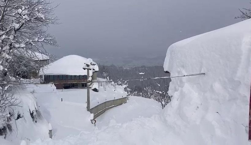 Kocaali'de kar temizliği Doğu illerini aratmadı