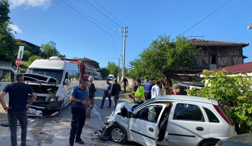 Kocaali'de kaza: 4 yaralı