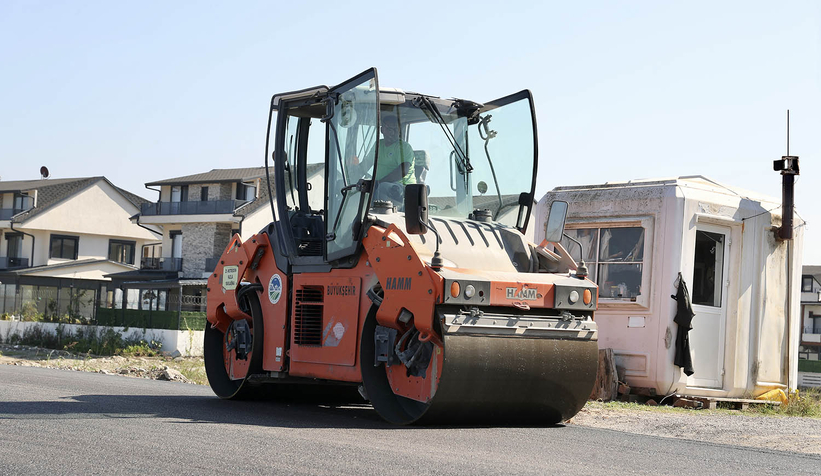 Kocaali'nin iki önemli caddesi asfaltlanıyor